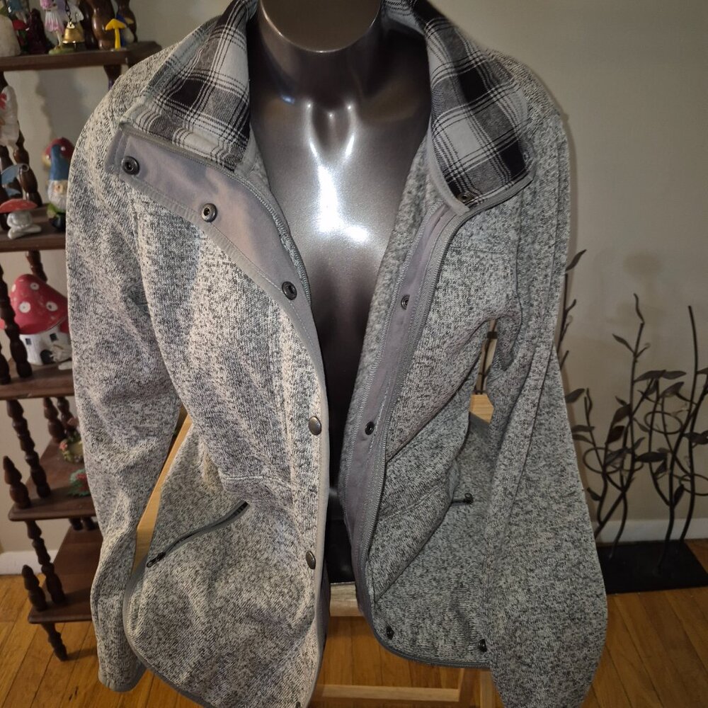 Eddie Bauer Gray Knit Jacket Shirt with Flannel Collar Zip and Snap Size Medium